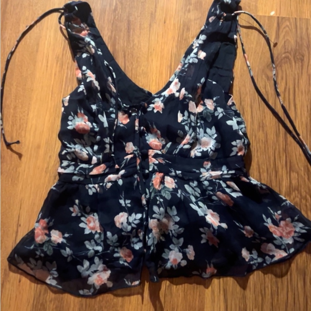 Cute crop top!!